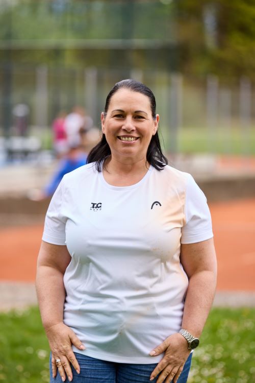 Claudia Mennel